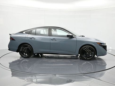 New 2026 Nissan Sentra SR w/ SR Premium Package image 4