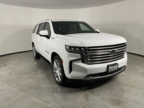 Used 2021 Chevrolet Suburban High Country AWD/4WD image 2