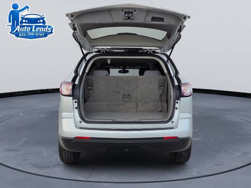 Used 2015 Chevrolet Traverse LS FWD image 8