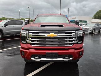 Used 2024 Chevrolet Silverado 2500 High Country w/ High Country Premium Package AWD/4WD video 2