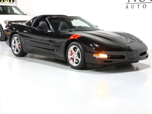 Used 2002 Chevrolet Corvette Coupe w/ Preferred Equipment Group1 image 63