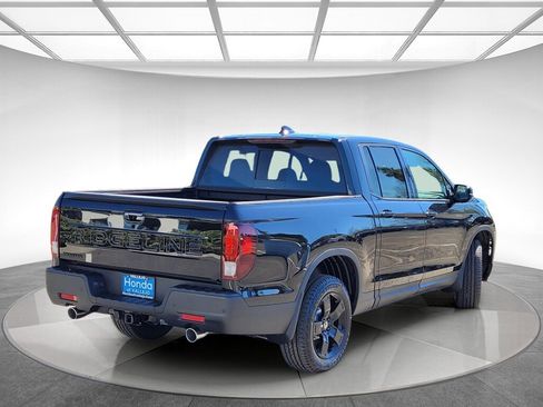 New 2026 Honda Ridgeline Black Edition image 3