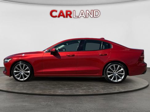 Used 2020 Volvo S60 T5 Momentum FWD image 2
