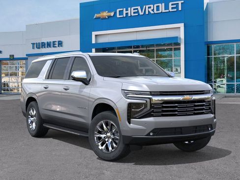New 2026 Chevrolet Suburban Premier w/ Sun And Tow Package AWD/4WD image 7