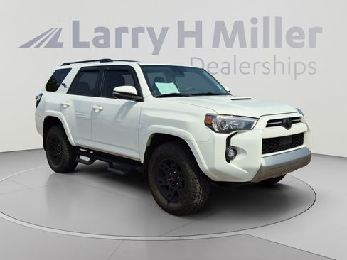 Used 2023 Toyota 4Runner TRD Off-Road Premium AWD/4WD image 7