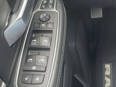 Used 2024 RAM 2500 Big Horn w/ Bed Utility Group image 34