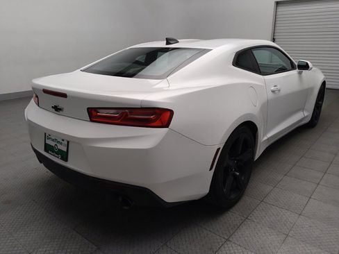 Used 2018 Chevrolet Camaro LT RWD image 9