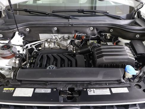 Used 2020 Volkswagen Atlas SE w/ Panoramic Sunroof Package image 23