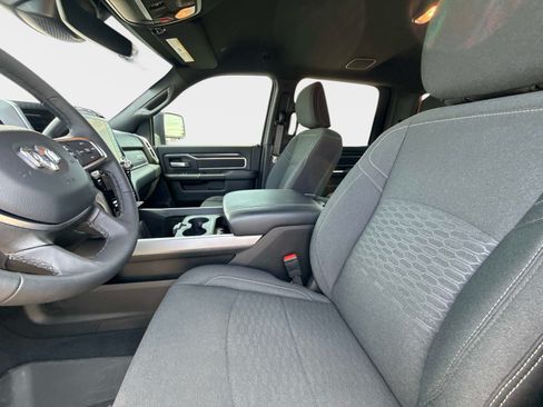 Certified 2025 RAM 2500 Big Horn AWD/4WD image 23