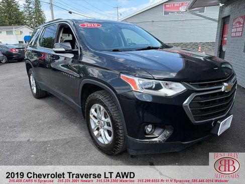 Used 2019 Chevrolet Traverse LT AWD/4WD image 1