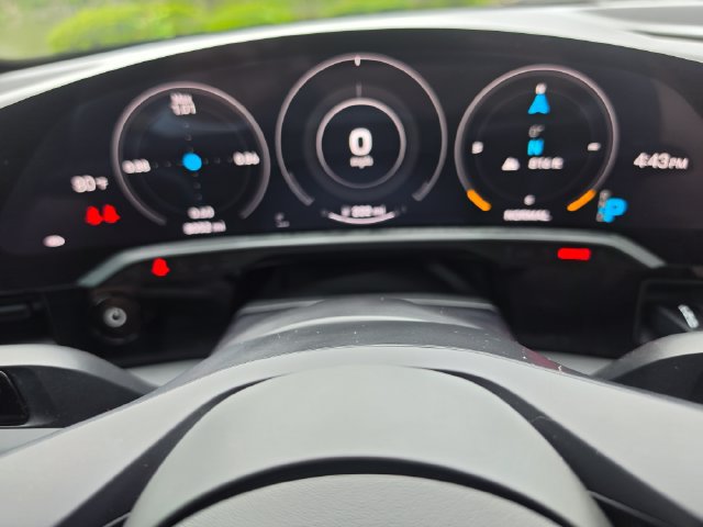 Used 2021 Porsche Taycan RWD image 58
