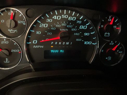 Used 2024 GMC Savana 2500 w/ Driver Convenience Package image 10