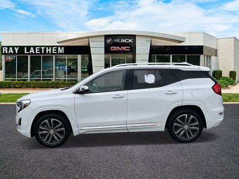 Used 2018 GMC Terrain Denali w/ Advanced Safety Package AWD/4WD image 2