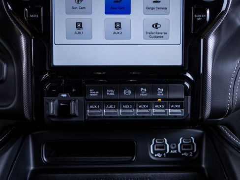 Used 2024 RAM 3500 Limited w/ Night Edition AWD/4WD image 34