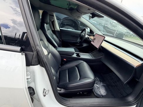 Used 2021 Tesla Model 3 Standard Range Plus RWD image 15