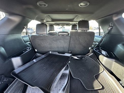 Used 2017 Ford Explorer Limited w/ Equipment Group 301A image 18