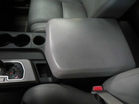 Used 2014 Toyota Sequoia Platinum AWD/4WD image 54