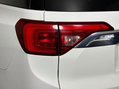 Used 2017 GMC Acadia SLT FWD image 29