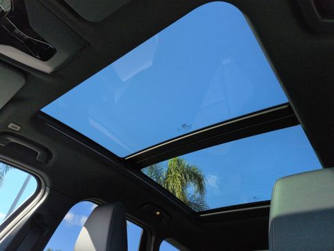 Used 2025 BMW X1 xDrive28i w/ Technology Package image 27