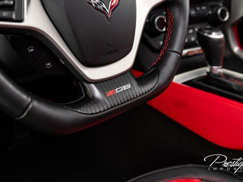 Used 2016 Chevrolet Corvette Z06 w/ 3LZ Preferred Equipment Group image 40