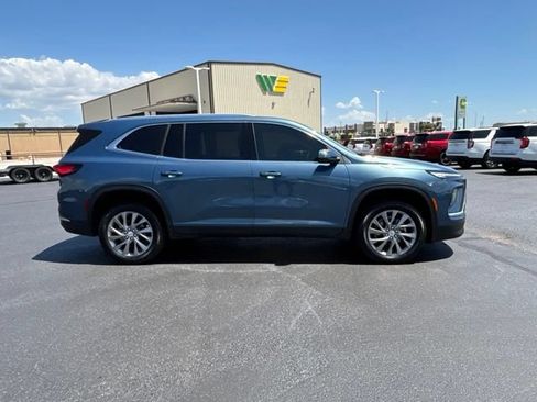 Used 2026 Buick Enclave Preferred AWD/4WD image 4