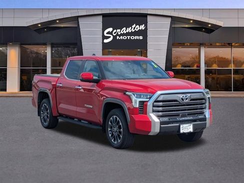 Used 2025 Toyota Tundra Limited AWD/4WD image 7
