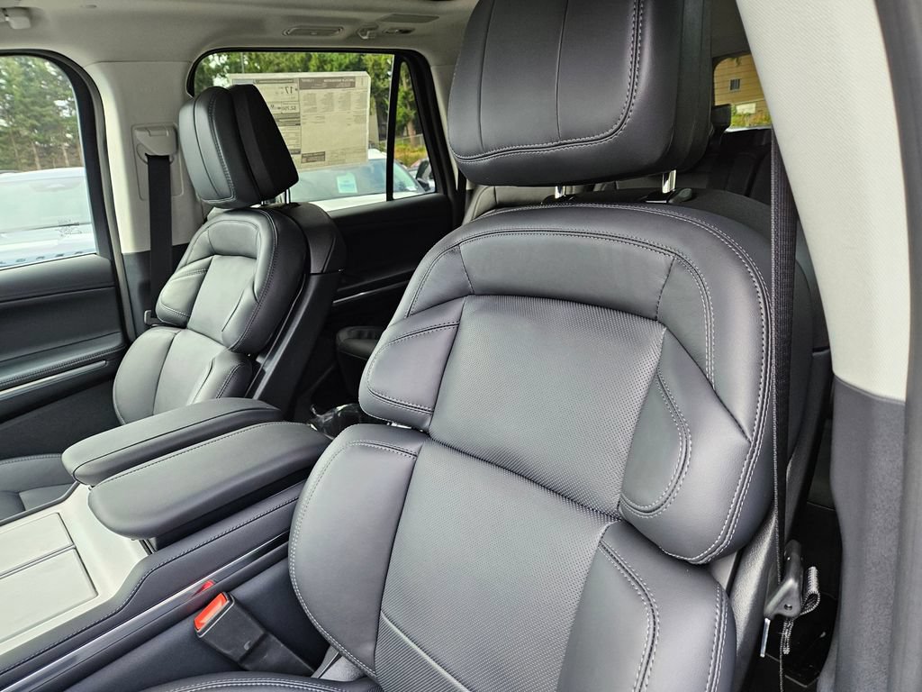 New 2027 Lincoln Navigator Reserve AWD/4WD image 20