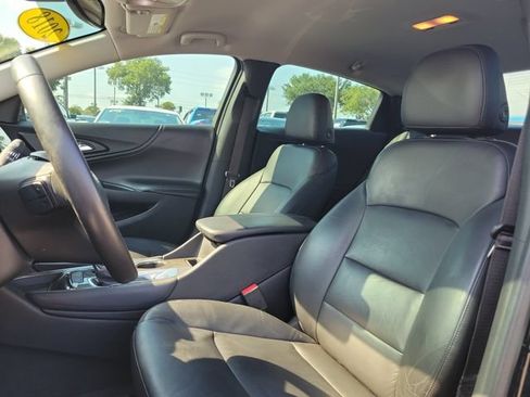 Used 2018 Chevrolet Malibu LT w/ Leather Package FWD image 22