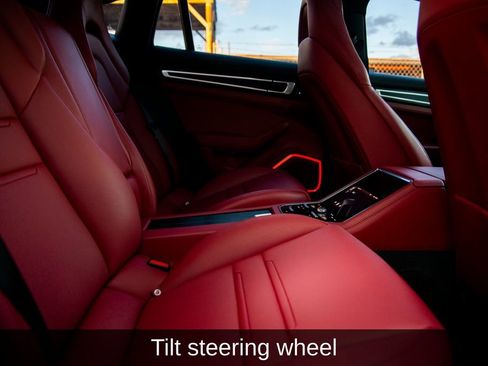 Used 2022 Porsche Panamera Platinum Edition image 18