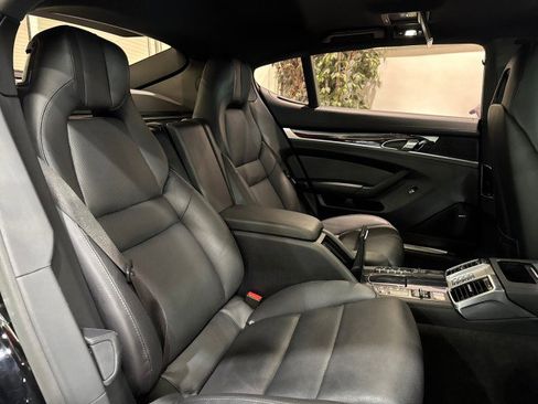 Used 2014 Porsche Panamera 4S Executive image 52