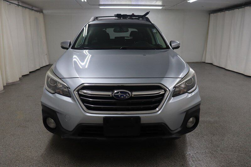 Used 2018 Subaru Outback 2.5i Limited AWD/4WD image 2