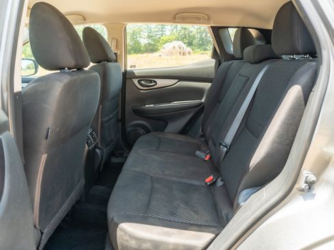 Used 2018 Nissan Rogue Sport S FWD image 13