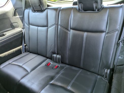 Used 2019 Nissan Pathfinder SL w/ SL Premium Package AWD/4WD image 13