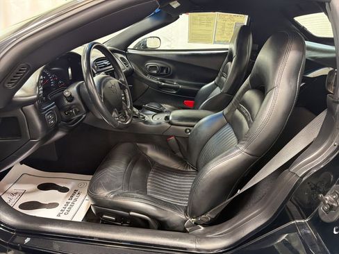 Used 2004 Chevrolet Corvette Convertible w/ Preferred Equipment Group RWD image 15