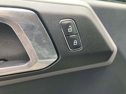 Used 2024 Ford Bronco Big Bend image 19