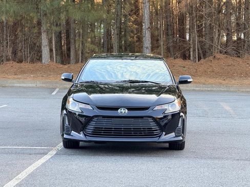 Used 2016 Scion tC image 2