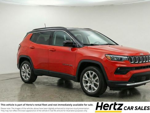 Used 2025 Jeep Compass Limited image 1