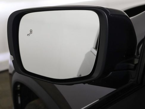 Used 2024 Honda Pilot Touring image 31