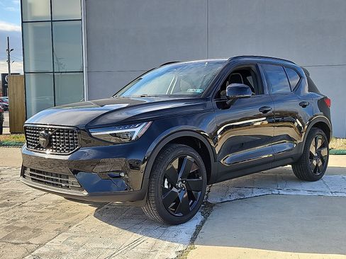 New 2026 Volvo XC40 B5 Ultra w/ Protection Package Premier image 3
