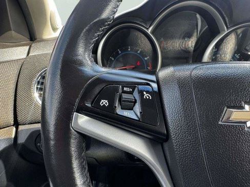 Used 2011 Chevrolet Cruze LT FWD image 27