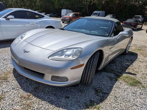 Used 2005 Chevrolet Corvette Convertible w/ Preferred Equipment Group image 3