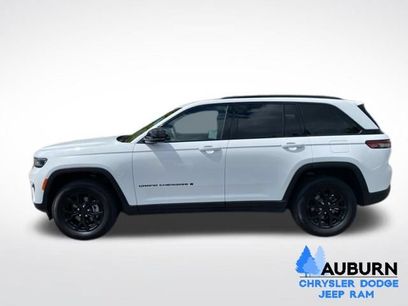 Used 2025 Jeep Grand Cherokee Altitude