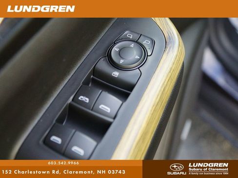 Used 2017 GMC Acadia Denali w/ Technology Package image 12