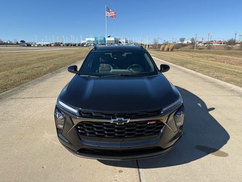 New 2026 Chevrolet Trax RS w/ Sunroof Package image 11