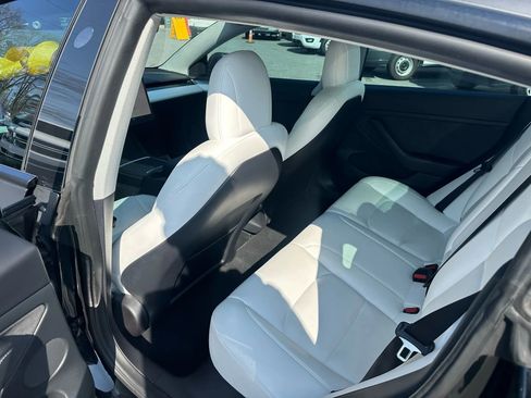 Used 2022 Tesla Model 3 Standard Range image 20