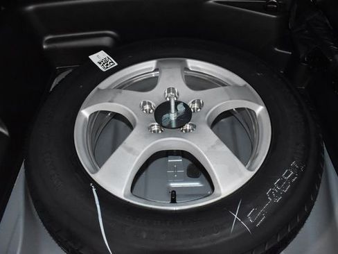 New 2025 Jeep Grand Cherokee Altitude image 34