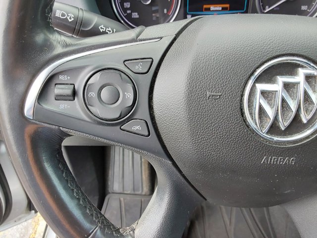 Used 2018 Buick Enclave Essence FWD image 25