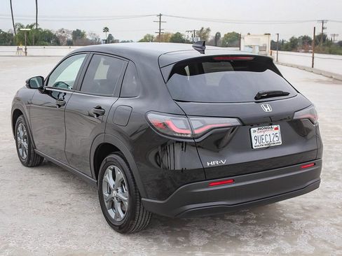Certified 2026 Honda HR-V LX image 4