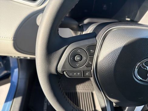 Certified 2026 Toyota Corolla Cross LE image 17