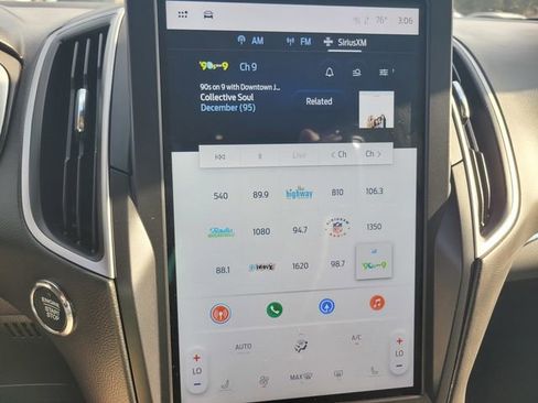 Certified 2021 Ford Edge SEL w/ Cargo Accessory Package image 22